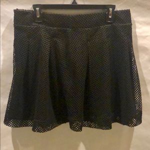 NWOT Banana Republic black short skirt